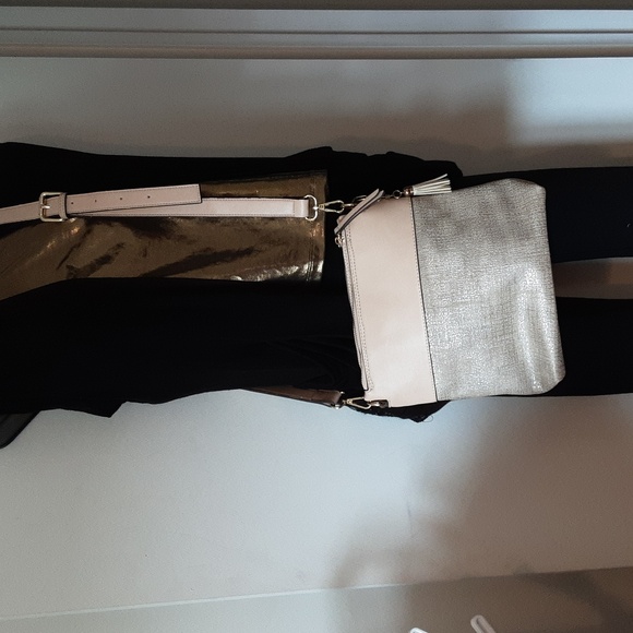 Sondra Roberts Squared Elegant Almond /Silver  2 Tone Crossbody - Picture 2 of 8